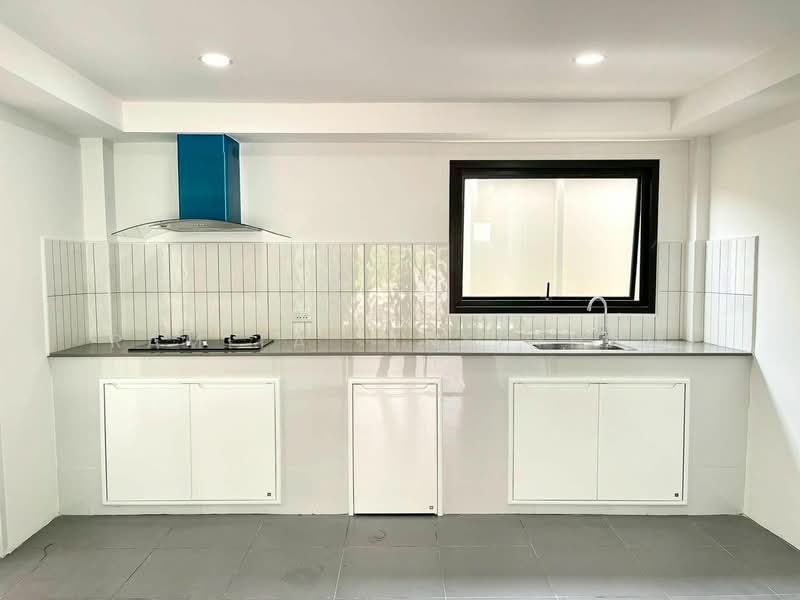 undefined, Bangkok, Anusaowari, Bang Khen, Bangkok, 3 Bedrooms, 100 sqm, Townhouse For Sale, by Ramita  Theptham, 500231269 - DDproperty.com