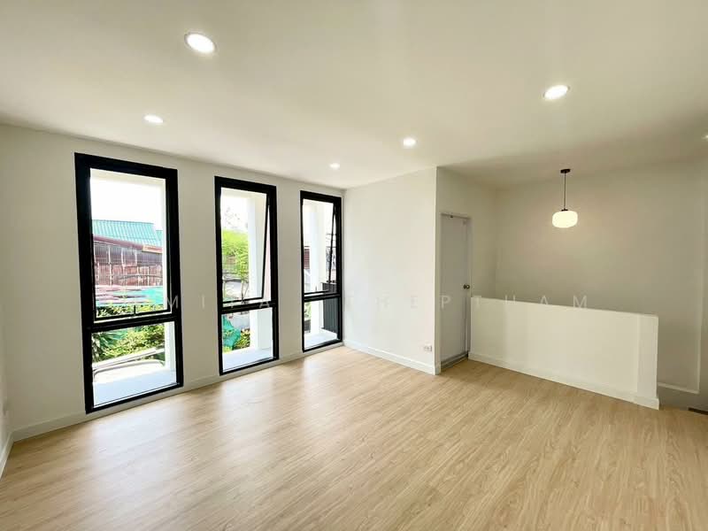 undefined, Bangkok, Anusaowari, Bang Khen, Bangkok, 3 Bedrooms, 100 sqm, Townhouse For Sale, by Ramita  Theptham, 500231269 - DDproperty.com