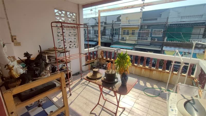 Wangthong House Nawamin 57, Bangkok, Soi Nawamin 57, Nawamin Road, Khlong Kum, Bueng Kum, Bangkok, 2 Bedrooms, 100 sqm, Townhouse For Sale, by คุณ กันต์ปพัทธ์ คัมภีร์ภัคภาค (กีต้า), 500231274 - DDproperty.com