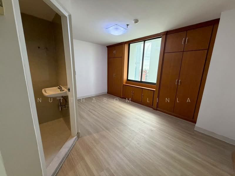 Las Colinas, Bangkok, Sukhumvit 21 Road, Khlongtoei Nua, Watthana, Bangkok, 3 Bedrooms, 240 sqm, Condo For Sale, by Nuttharom Linla, 500231366 - DDproperty.com