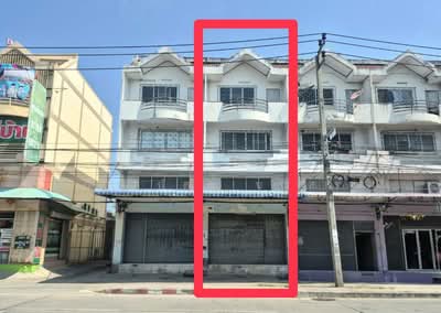 ขาย - ตึกแถว 3 ชั้น มีชั้นลอย และดาดฟ้า ซอยร่มเกล้า 24 ถนนเคหะร่มเกล้า, กรุงเทพ