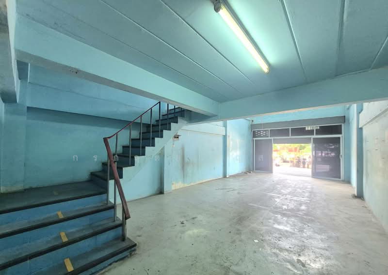 ตึกแถว 3 ชั้น มีชั้นลอย และดาดฟ้า ซอยร่มเกล้า 24 ถนนเคหะร่มเกล้า, กรุงเทพ, ร่มเกล้า 24, มีนบุรี, มีนบุรี, กรุงเทพ, 200 ตร.ม., ตึกแถว-อาคารพาณิชย์ ขาย, โดย กรกฤตย์ บุญสระ, 500231382 - DDproperty.com