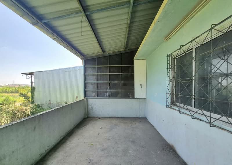 ตึกแถว 3 ชั้น มีชั้นลอย และดาดฟ้า ซอยร่มเกล้า 24 ถนนเคหะร่มเกล้า, กรุงเทพ, ร่มเกล้า 24, มีนบุรี, มีนบุรี, กรุงเทพ, 200 ตร.ม., ตึกแถว-อาคารพาณิชย์ ขาย, โดย กรกฤตย์ บุญสระ, 500231382 - DDproperty.com