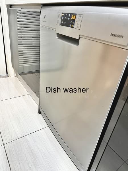 Royal Castle Sukhumvit, Bangkok, 30 Soi Sukhumvit 39, Khlongtoei Nua, Watthana, Bangkok, 3 Bedrooms, 165 sqm, Condo For Sale, by Kittiphop Machchima, 500231418 - DDproperty.com