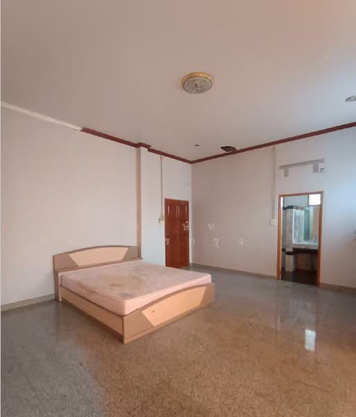 ที่ดินพร้อมสิ่งปลูกสร้าง, Nakhon Si Thammarat, Chan Di, Chawang, Nakhon Si Thammarat, Studio, 1,052 sqm, Single Detached House For Sale, by KRUNGTHAI BANK PCL., 500231421 - DDproperty.com