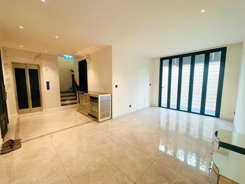 เฮ้าส์ 22 สาทร (HAUS 22 Sathorn), กรุงเทพ, Soi Naradhiwas Rajanagarindra 22, ช่องนนทรี, ยานนาวา, กรุงเทพ, 400 ตร.ม., ทาวน์เฮ้าส์ ขาย, โดย คุณ เขมจิรา ภูวภาณุภรณ์ (เป้), 500231431 - DDproperty.com