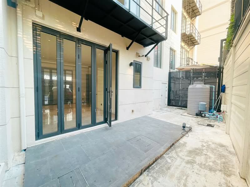 HAUS 22 Sathorn, Bangkok, Soi Naradhiwas Rajanagarindra 22, Chong Nonsi, Yan Nawa, Bangkok, 3 Bedrooms, 400 sqm, Townhouse For Sale, by คุณ เขมจิรา ภูวภาณุภรณ์ (เป้), 500231431 - DDproperty.com