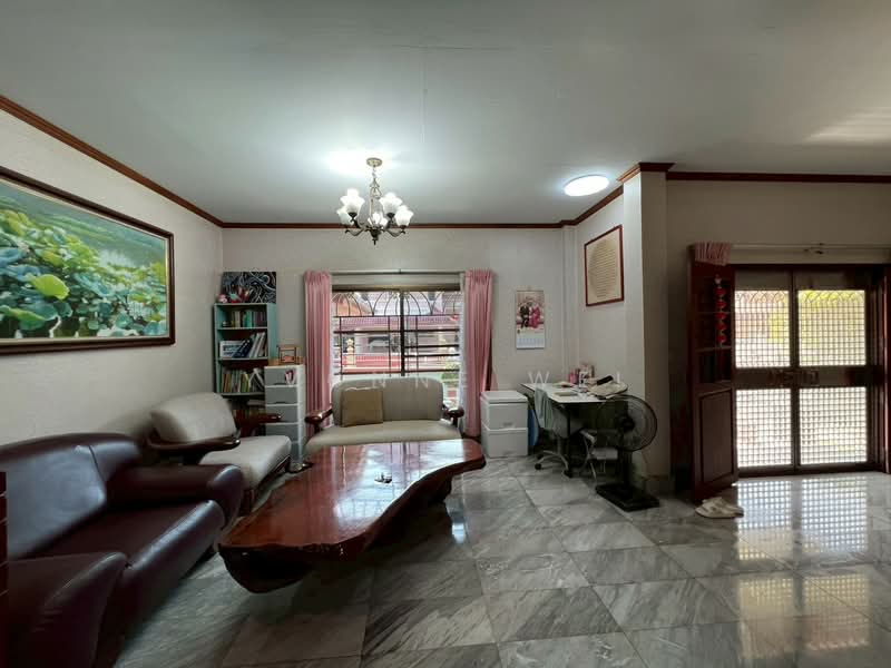 Preecha Srinakarin, Samut Prakan, Bang Kaeo, Bang Plee, Samut Prakan, 3 Bedrooms, 350 sqm, Single Detached House For Sale, by Yvonne Wei, 500231437 - DDproperty.com