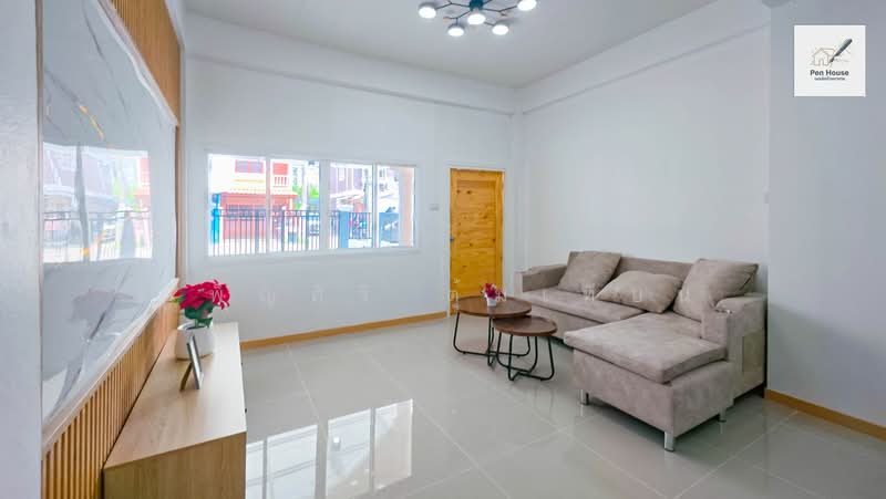 หมู่บ้านรุ่งกิจ 4, กรุงเทพ, ลาดกระบัง, ลาดกระบัง, กรุงเทพ, 17 ตร.ม., ทาวน์เฮ้าส์ ขาย, โดย เพ็ญศิริ ตุ้มเทียน, 500231447 - DDproperty.com