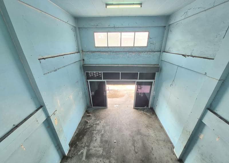 ตึกแถว 3 ชั้น ( หลังมุม ) พร้อมชั้นลอย มีดาดฟ้า ซอยร่มเกล้า 24 ถนนเคหะร่มเกล้า, กรุงเทพ, เคหะร่วมเกล้า, มีนบุรี, มีนบุรี, กรุงเทพ, 200 ตร.ม., ตึกแถว-อาคารพาณิชย์ ขาย, โดย กรกฤตย์ บุญสระ, 500231459 - DDproperty.com