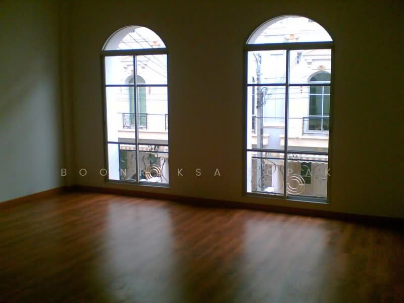 3-BR Townhouse, Bangkok, Bang Pong Pang, Yan Nawa, Bangkok, 3 Bedrooms, 195 sqm, Townhouse For Rent, by Boonraksa Sopak, 500231501 - DDproperty.com
