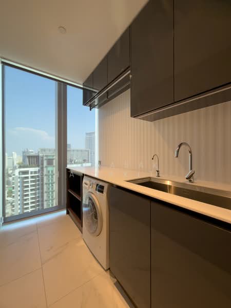 The Estelle Phrom Phong, Bangkok, 131 Soi Sukhumvit 26, Khong Tan, Khlong Toei, Bangkok, 4 Bedrooms, 230 sqm, Condo For Rent, by Surasak Chaiyakitphaiboonsri, 500231503 - DDproperty.com