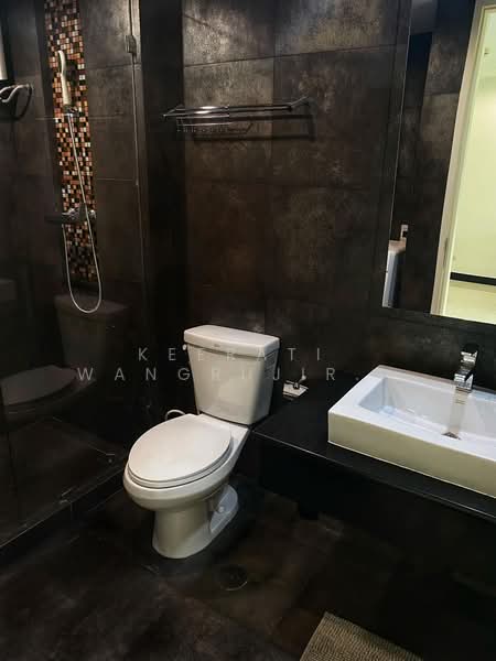 Voque Sukhumvit 16, Bangkok, Soi Sukhumvit 16, Khlong Toei, Khlong Toei, Bangkok, 1 Bedroom, 50 sqm, Condo For Sale, by Keerati  Wangrujirakul, 500231564 - DDproperty.com