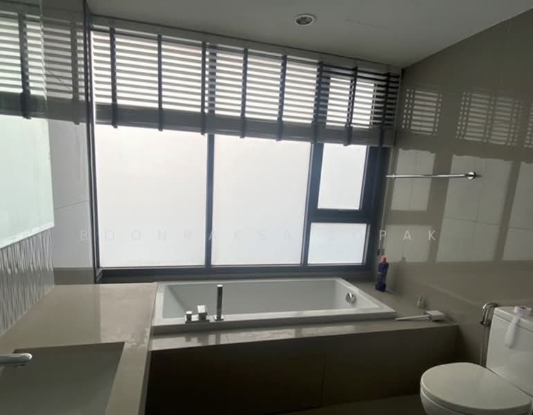 Rhythm Sukhumvit 42, Bangkok, Soi Sukhumvit 42, Sukhumvit Road, Phra Kanong, Khlong Toei, Bangkok, 2 Bedrooms, 78 sqm, Condo For Rent, by Boonraksa Sopak, 500231585 - DDproperty.com