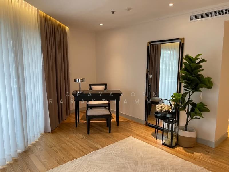 Baan Suanpetch, Bangkok, 18 Soi Sukhumvit 39, Khlong Tan Nua, Watthana, Bangkok, 2 Bedrooms, 130 sqm, Condo For Rent, by Chayakorn Tirarakthammakit, 500231605 - DDproperty.com