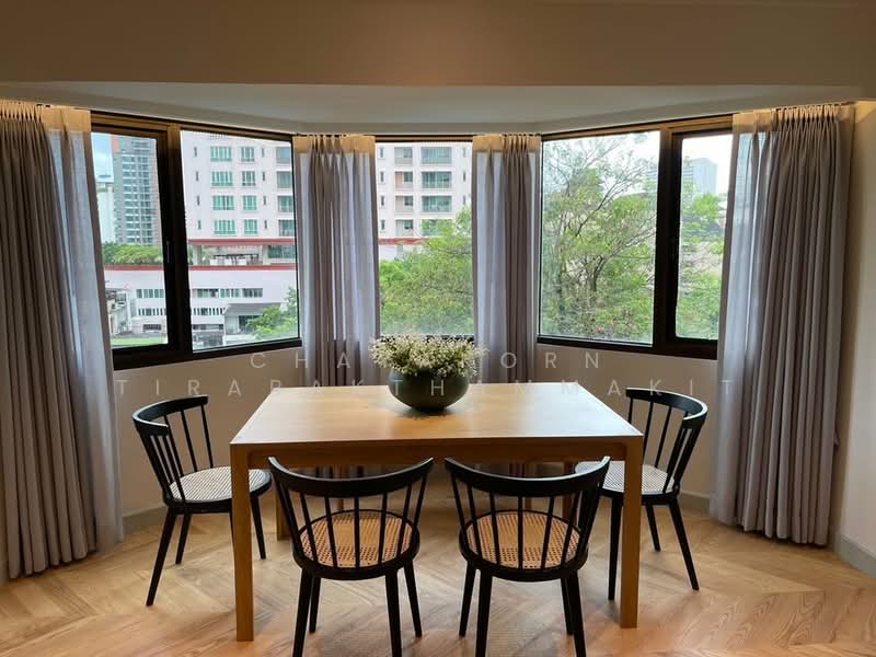 Baan Suanpetch, Bangkok, 18 Soi Sukhumvit 39, Khlong Tan Nua, Watthana, Bangkok, 2 Bedrooms, 130 sqm, Condo For Rent, by Chayakorn Tirarakthammakit, 500231605 - DDproperty.com