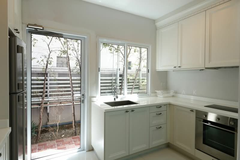 undefined, Bangkok, Khlong Toei, Khlong Toei, Bangkok, 3 Bedrooms, 200 sqm, Townhouse For Rent, by Boonraksa Sopak, 500231642 - DDproperty.com