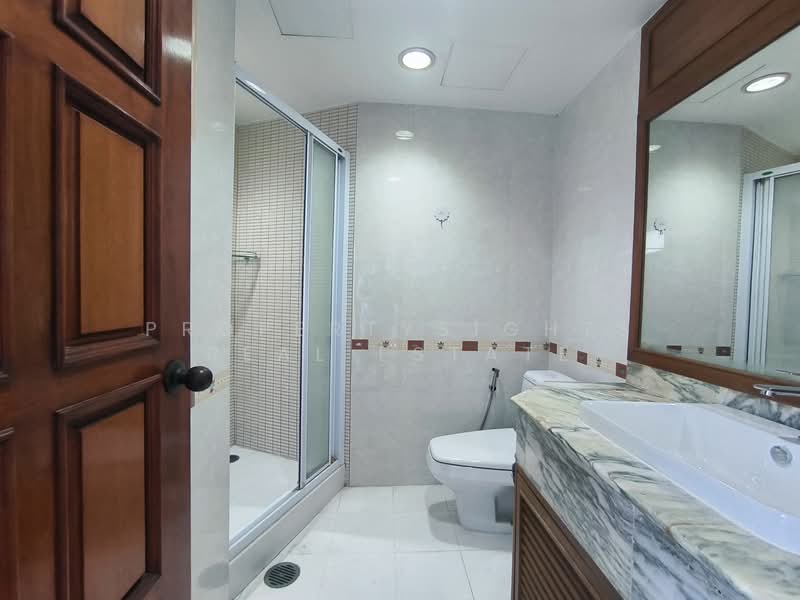 Fifty Fifth Tower, Bangkok, 84 Soi Sukhumvit 55, Sukhumvit Road, Khlong Tan Nua, Watthana, Bangkok, 3 Bedrooms, 275 sqm, Condo For Rent, by PROPERTYSIGHTS REAL ESTATE, 500231651 - DDproperty.com