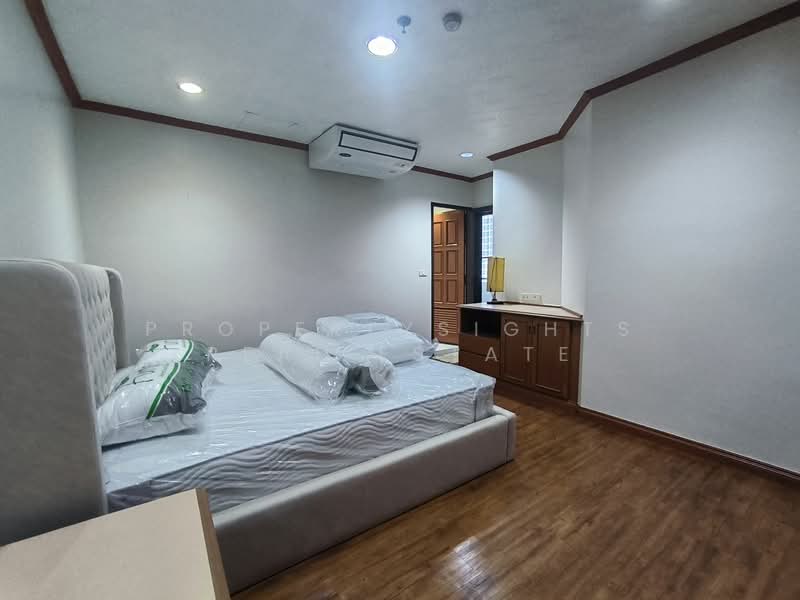 Fifty Fifth Tower, Bangkok, 84 Soi Sukhumvit 55, Sukhumvit Road, Khlong Tan Nua, Watthana, Bangkok, 3 Bedrooms, 275 sqm, Condo For Rent, by PROPERTYSIGHTS REAL ESTATE, 500231651 - DDproperty.com