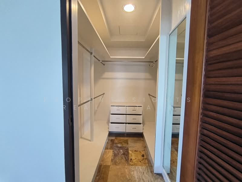 Fifty Fifth Tower, Bangkok, 84 Soi Sukhumvit 55, Sukhumvit Road, Khlong Tan Nua, Watthana, Bangkok, 3 Bedrooms, 275 sqm, Condo For Rent, by PROPERTYSIGHTS REAL ESTATE, 500231651 - DDproperty.com