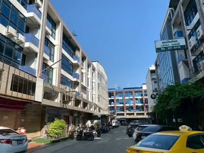 ขาย - อาคารพาณิชย์ 5 ชั้น 16.5 ตร.ว. โครงการหลักสี่สแควร์ ซอย1, กรุงเทพ