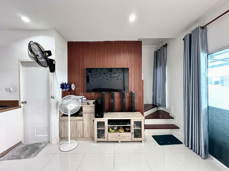 หมู่บ้านวีวัลเลย์ บ้านสวนซอย 11-หนองข้างคอก, Chon Buri (Pattaya), Nong Ri, Muang Chon Buri, Chon Buri (Pattaya), 4 Bedrooms, 105 sqm, Townhouse For Sale, by The Best Property ปิ่น, 500231669 - DDproperty.com