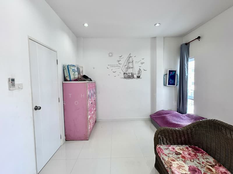 หมู่บ้านวีวัลเลย์ บ้านสวนซอย 11-หนองข้างคอก, Chon Buri (Pattaya), Nong Ri, Muang Chon Buri, Chon Buri (Pattaya), 4 Bedrooms, 105 sqm, Townhouse For Sale, by The Best Property ปิ่น, 500231669 - DDproperty.com