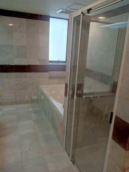 President Park Sukhumvit 24, Bangkok, 99 Sukhumvit 24 Alley, Khlongtoei Nua, Watthana, Bangkok, 3 Bedrooms, 261 sqm, Condo For Rent, by Phoom Imruangsri, 500231735 - DDproperty.com