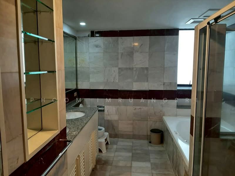 President Park Sukhumvit 24, Bangkok, 99 Sukhumvit 24 Alley, Khlongtoei Nua, Watthana, Bangkok, 3 Bedrooms, 261 sqm, Condo For Rent, by Phoom Imruangsri, 500231735 - DDproperty.com