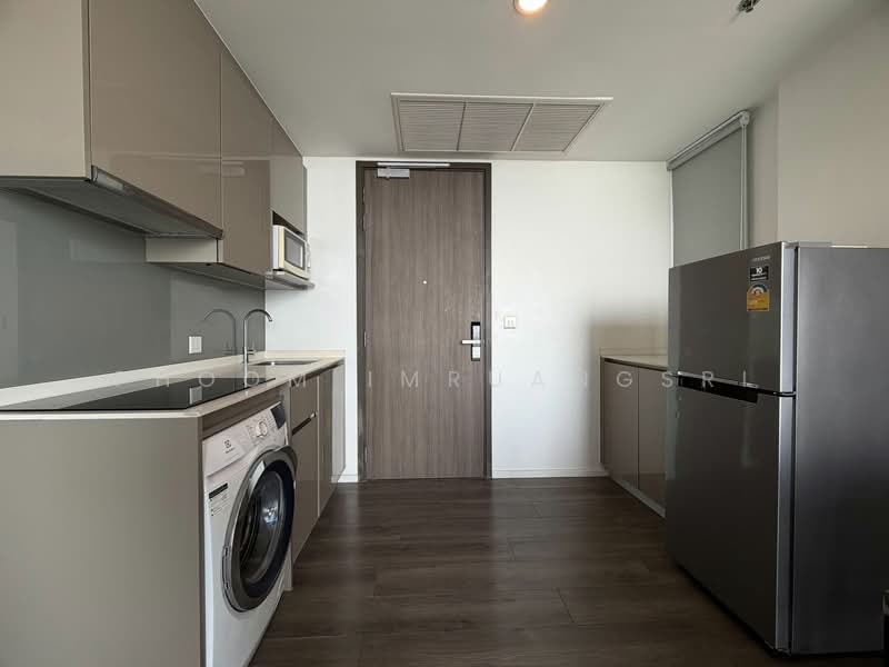 Whizdom Essence, Bangkok, 5 Piyabutr 1 Alley, Bang Chak, Phra Khanong, Bangkok, 2 Bedrooms, 55 sqm, Condo For Rent, by Phoom Imruangsri, 500231781 - DDproperty.com