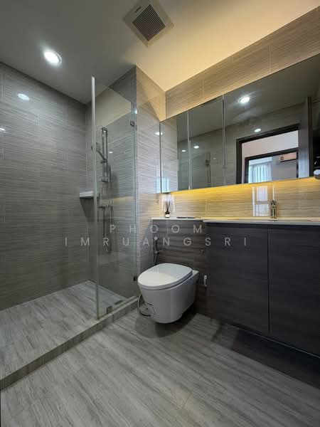 Whizdom Essence, Bangkok, 5 Piyabutr 1 Alley, Bang Chak, Phra Khanong, Bangkok, 2 Bedrooms, 55 sqm, Condo For Rent, by Phoom Imruangsri, 500231781 - DDproperty.com