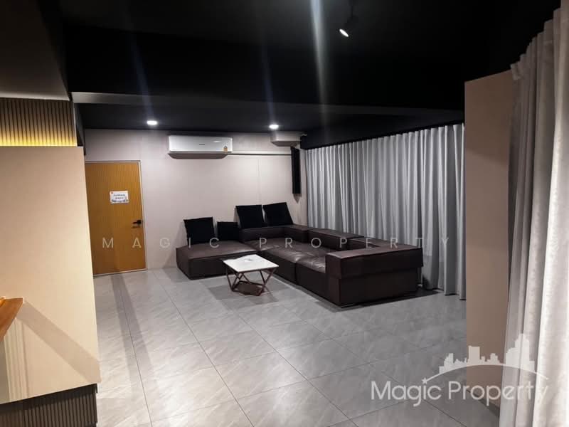 Office Building for Rent in Rama 9, Bangkok, พระราม 9, Suan Luang, Suan Luang, Bangkok, , 1,100 sqm, Shophouse For Rent, by Magic Property, 500231800 - DDproperty.com