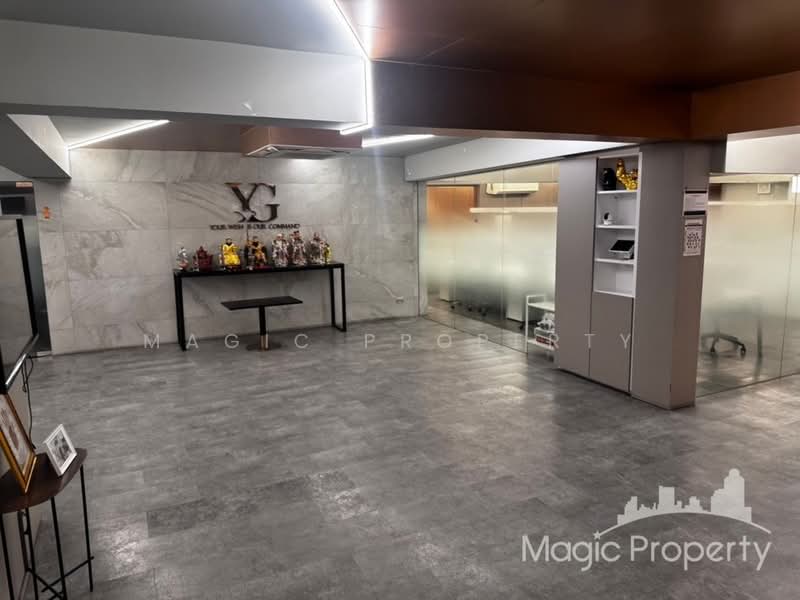 Office Building for Rent in Rama 9, Bangkok, พระราม 9, Suan Luang, Suan Luang, Bangkok, , 1,100 sqm, Shophouse For Rent, by Magic Property, 500231800 - DDproperty.com