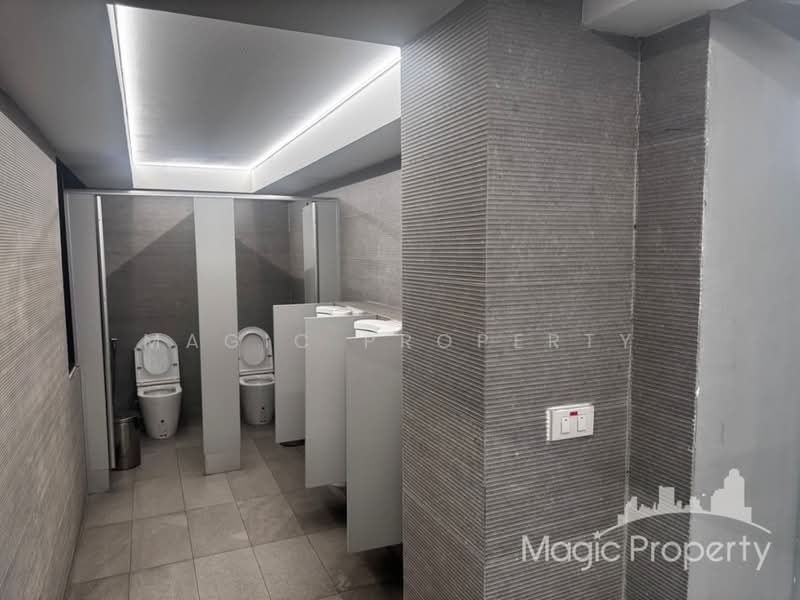 Office Building for Rent in Rama 9, Bangkok, พระราม 9, Suan Luang, Suan Luang, Bangkok, , 1,100 sqm, Shophouse For Rent, by Magic Property, 500231800 - DDproperty.com