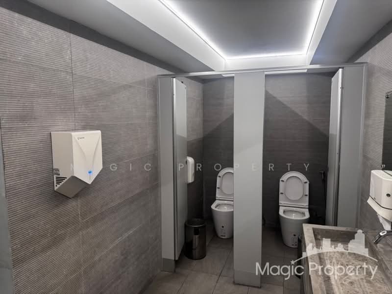 Office Building for Rent in Rama 9, Bangkok, พระราม 9, Suan Luang, Suan Luang, Bangkok, , 1,100 sqm, Shophouse For Rent, by Magic Property, 500231800 - DDproperty.com