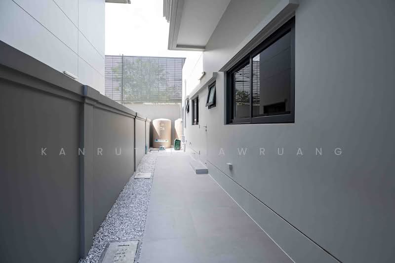 Narasiri Krungthep Kreetha, Bangkok, 69 Soi Pracha Ruamjai, Hua Mak, Bang Kapi, Bangkok, 4 Bedrooms, 554 sqm, Single Detached House For Sale, by Kanrutai Dawruang, 500231817 - DDproperty.com