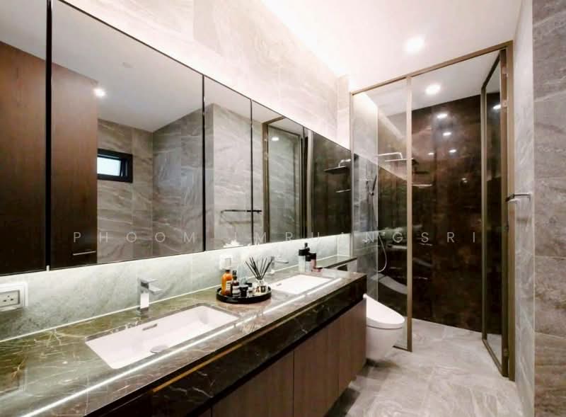 The Esse Sukhumvit 36, Bangkok, Soi Sukhumvit 36, Sukhumvit Road, Phra Kanong, Khlong Toei, Bangkok, 3 Bedrooms, 124 sqm, Condo For Rent, by Phoom Imruangsri, 500231868 - DDproperty.com