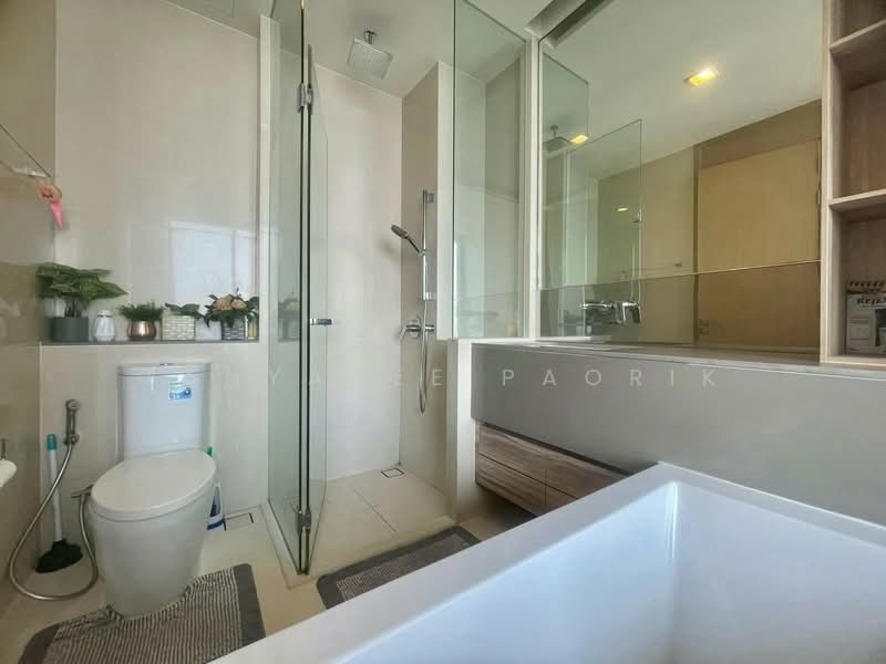 The Esse Asoke, Bangkok, 333 Soi Sukhumvit 21, Sukhumvit Road, Khlongtoei Nua, Watthana, Bangkok, 1 Bedroom, 45 sqm, Condo For Rent, by Tanyanee Paorik, 500231877 - DDproperty.com