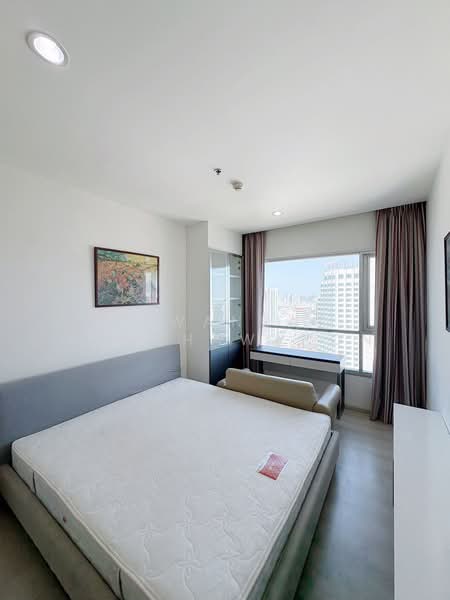 Life Ratchadapisek, Bangkok, 279 Ratchadapisaek Road, Huai Khwang, Huai Khwang, Bangkok, 2 Bedrooms, 56 sqm, Condo For Rent, by Pawanrat Panchawanon, 500231978 - DDproperty.com