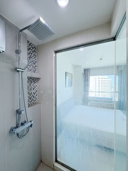 Life Ratchadapisek, Bangkok, 279 Ratchadapisaek Road, Huai Khwang, Huai Khwang, Bangkok, 2 Bedrooms, 56 sqm, Condo For Rent, by Pawanrat Panchawanon, 500231978 - DDproperty.com