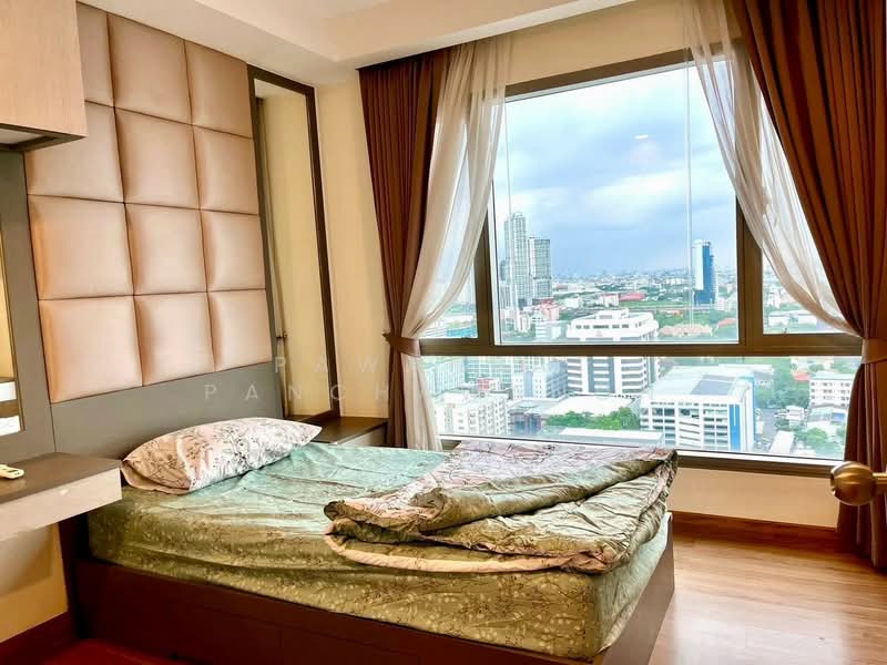 Thru Thonglor, Bangkok, Petchaburi Road, Bang Kapi, Huai Khwang, Bangkok, 2 Bedrooms, 62 sqm, Condo For Rent, by Pawanrat Panchawanon, 500231994 - DDproperty.com