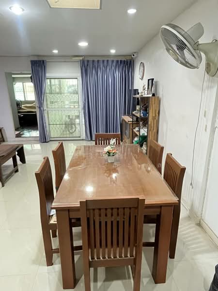 ขายบ้านพร้อมที่ดิน โซนบางซื่อ ใกล้ตลาดเขมา และโรงเรียนโยธินบูรณะ, Bangkok, ประชาราษฎร์สาย 1 ซอย 38, Bang Sue, Bang Sue, Bangkok, 2 Bedrooms, 70 sqm, Semi-Detached House (Twin House) For Sale, by วริธรา ลิ้มปาละกูล, 500232045 - DDproperty.com