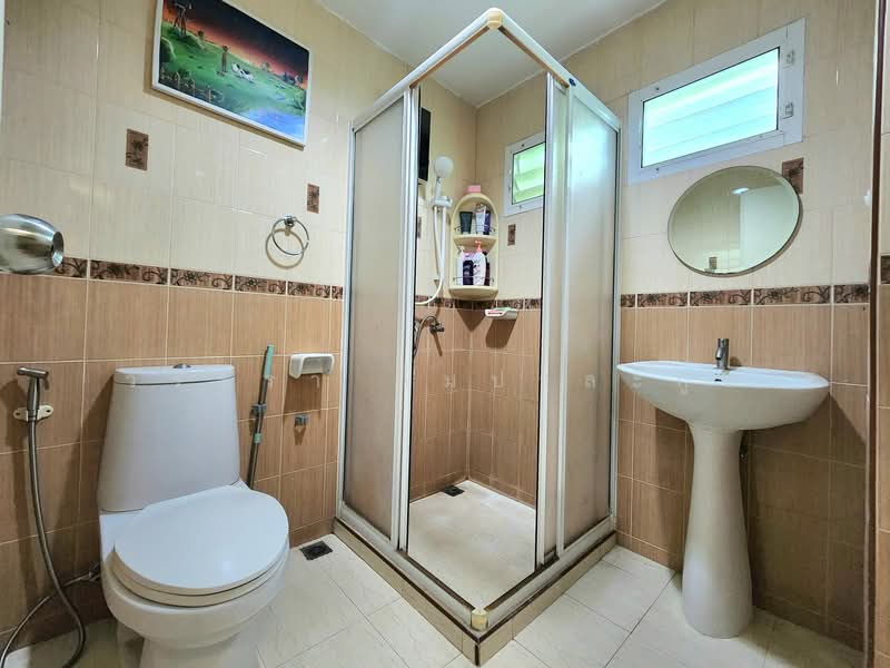 ขายบ้านพร้อมที่ดิน โซนบางซื่อ ใกล้ตลาดเขมา และโรงเรียนโยธินบูรณะ, Bangkok, ประชาราษฎร์สาย 1 ซอย 38, Bang Sue, Bang Sue, Bangkok, 2 Bedrooms, 70 sqm, Semi-Detached House (Twin House) For Sale, by วริธรา ลิ้มปาละกูล, 500232045 - DDproperty.com