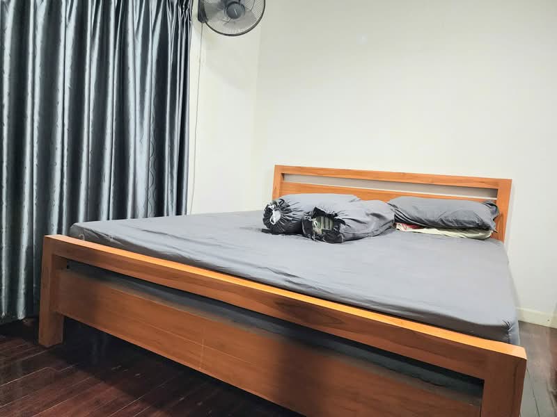 ขายบ้านพร้อมที่ดิน โซนบางซื่อ ใกล้ตลาดเขมา และโรงเรียนโยธินบูรณะ, กรุงเทพ, ประชาราษฎร์สาย 1 ซอย 38, บางซื่อ, บางซื่อ, กรุงเทพ, 70 ตร.ม., บ้านแฝด ขาย, โดย วริธรา ลิ้มปาละกูล, 500232045 - DDproperty.com