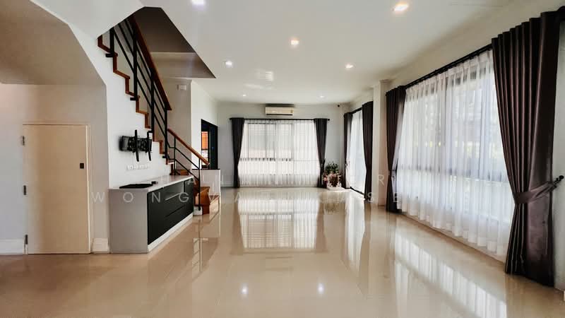 Supalai Essence Ladprao, Bangkok, Soi Ladprao 107, Khlong Chan, Bang Kapi, Bangkok, 3 Bedrooms, 243 sqm, Single Detached House For Rent, by Thananthorn Wongvarnkaseam, 500232061 - DDproperty.com