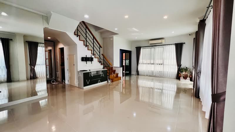 Supalai Essence Ladprao, Bangkok, Soi Ladprao 107, Khlong Chan, Bang Kapi, Bangkok, 3 Bedrooms, 243 sqm, Single Detached House For Rent, by Thananthorn Wongvarnkaseam, 500232061 - DDproperty.com