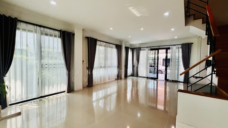Supalai Essence Ladprao, Bangkok, Soi Ladprao 107, Khlong Chan, Bang Kapi, Bangkok, 3 Bedrooms, 243 sqm, Single Detached House For Rent, by Thananthorn Wongvarnkaseam, 500232061 - DDproperty.com