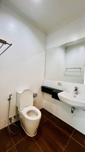 Supalai Essence Ladprao, Bangkok, Soi Ladprao 107, Khlong Chan, Bang Kapi, Bangkok, 3 Bedrooms, 243 sqm, Single Detached House For Rent, by Thananthorn Wongvarnkaseam, 500232061 - DDproperty.com