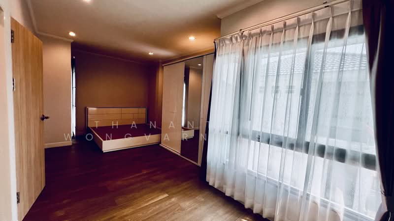 Supalai Essence Ladprao, Bangkok, Soi Ladprao 107, Khlong Chan, Bang Kapi, Bangkok, 3 Bedrooms, 243 sqm, Single Detached House For Rent, by Thananthorn Wongvarnkaseam, 500232061 - DDproperty.com