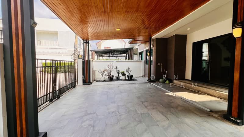 Supalai Essence Ladprao, Bangkok, Soi Ladprao 107, Khlong Chan, Bang Kapi, Bangkok, 3 Bedrooms, 243 sqm, Single Detached House For Rent, by Thananthorn Wongvarnkaseam, 500232061 - DDproperty.com